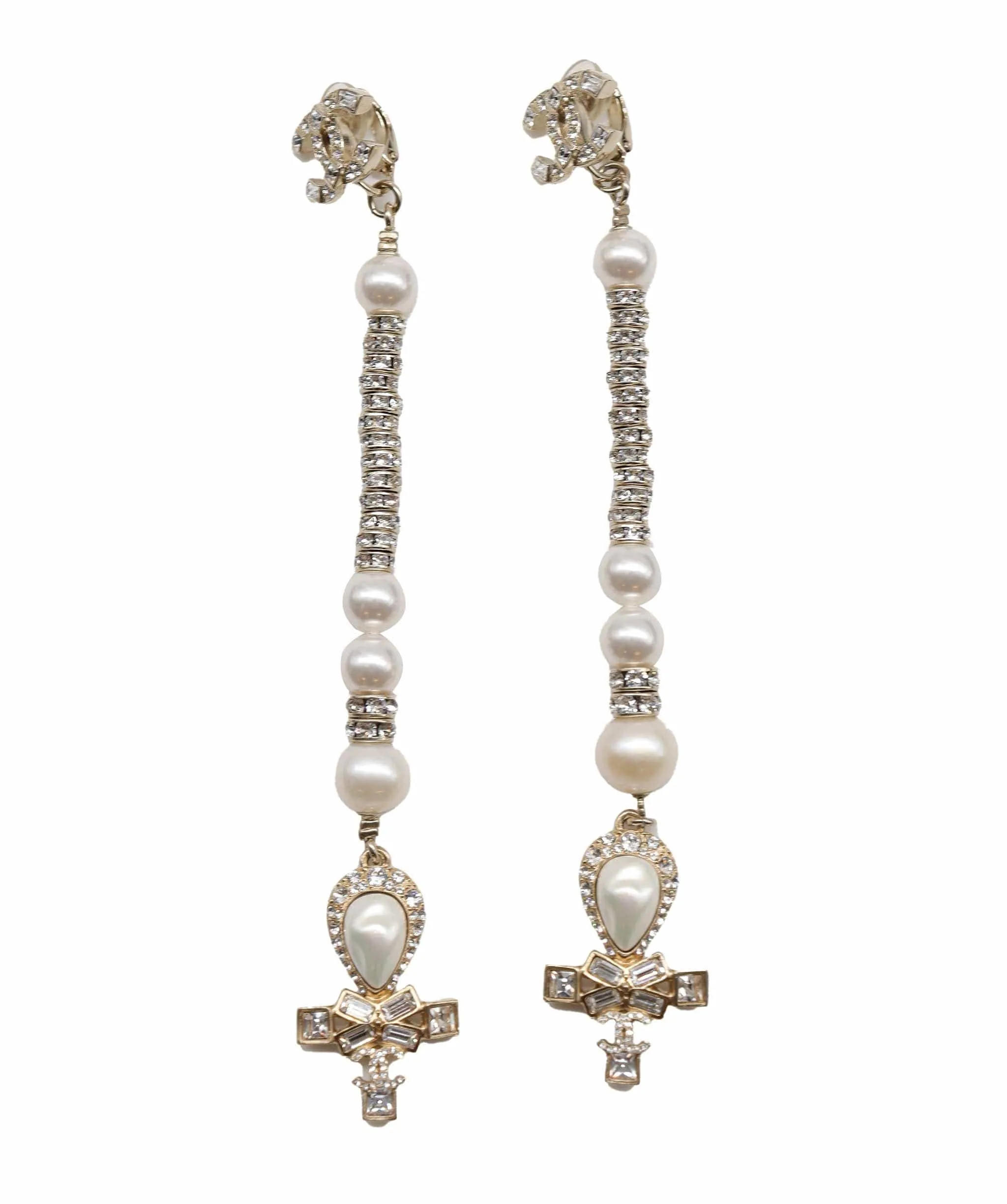 Chanel 19A Runway Drop Earring with Charm - DXBS1482