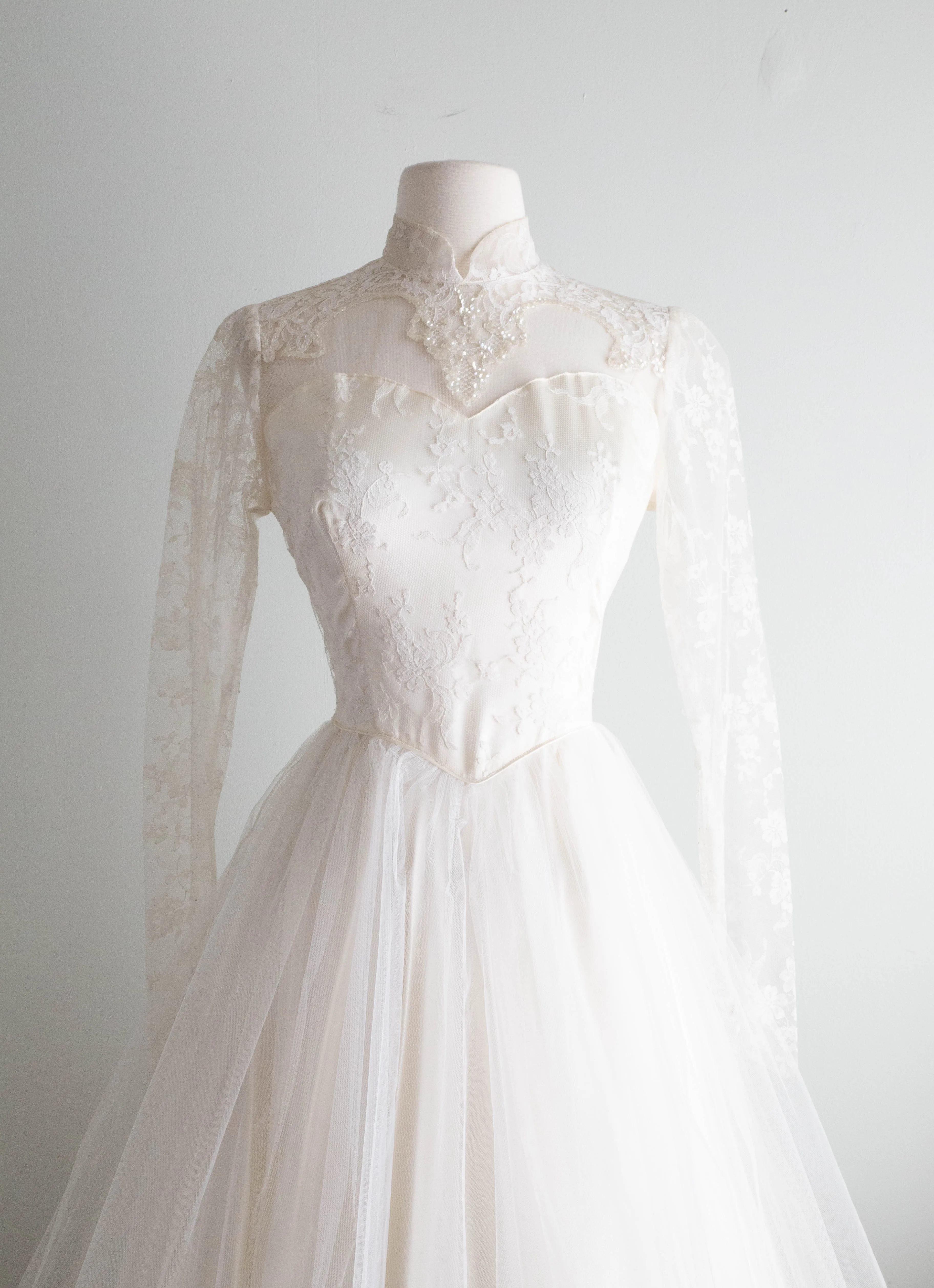 Classic 1950's Tea Length Lace Wedding Dress / Small