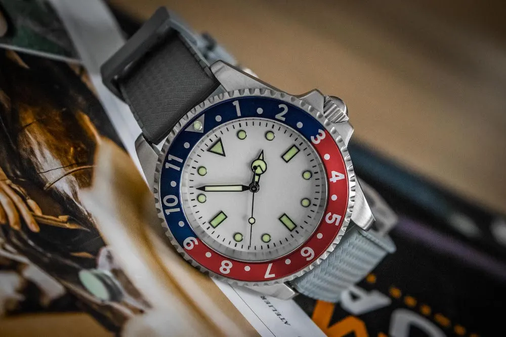 ENO Watch Dive E2/HW PanAm Red & Blue 12 Hour Special Edition