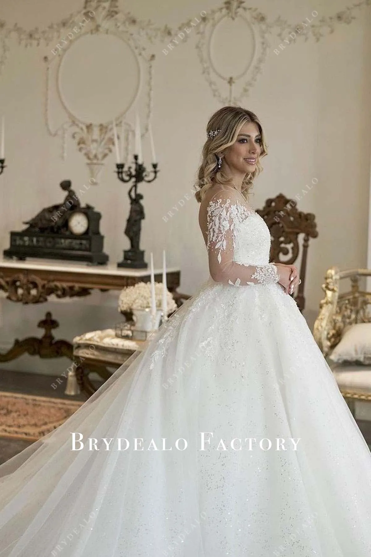 White Beaded Lace Appliques Long Train Wedding Dress